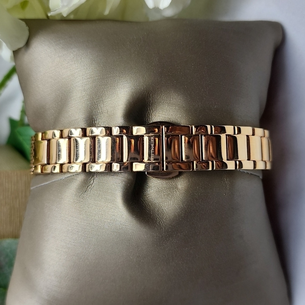 WITTNAUER WOMAN'S DRESS WATCH - Picture 4 of 6